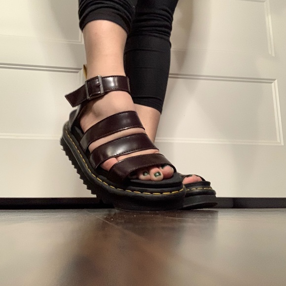 Dr. Marten Sandal - Picture 1 of 3